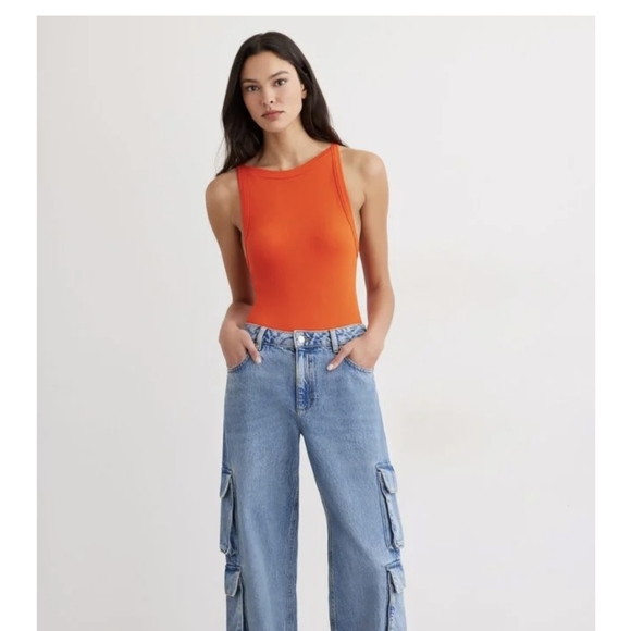 ✨ Brand new Danika Racerback Seamless Bodysuit ✨ - Picture 3 of 4